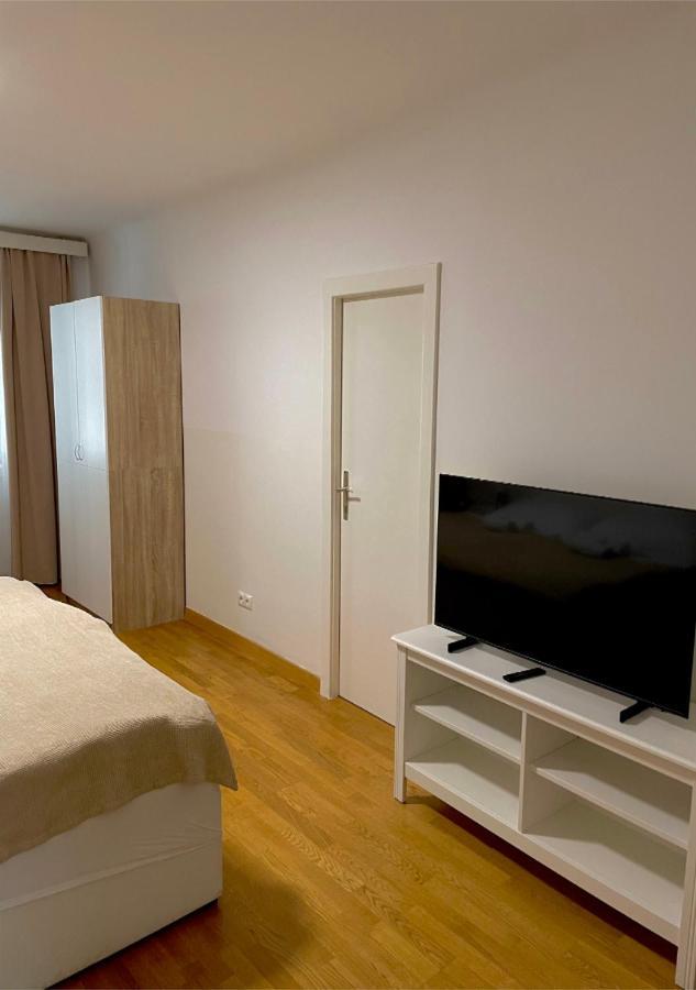 Apartment Wien Mitte Bagian luar foto