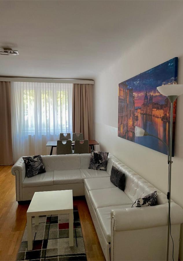 Apartment Wien Mitte Bagian luar foto