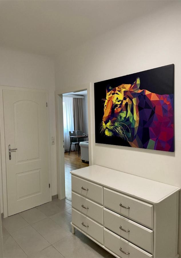 Apartment Wien Mitte Bagian luar foto