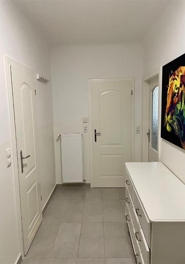 Apartment Wien Mitte Bagian luar foto