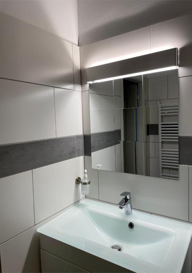 Apartment Wien Mitte Bagian luar foto